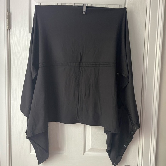 Lululemon Vinyasa Scarf in Black Modal with Snaps - Picture 5 of 5